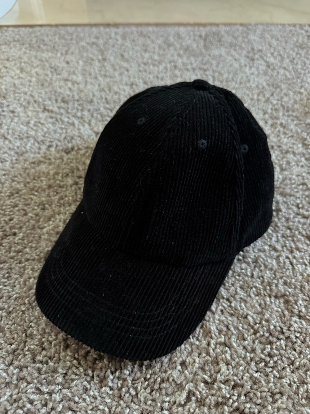 H&M Black Corduroy Baseball Cap / M-L